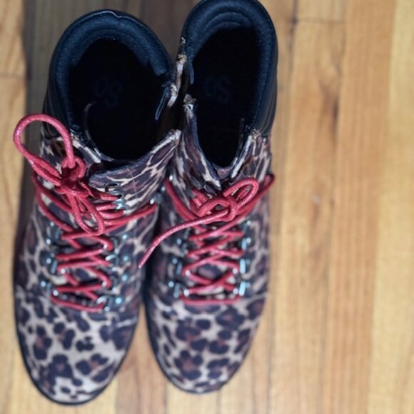 Creek Leopard Boots - Picture 3 of 5